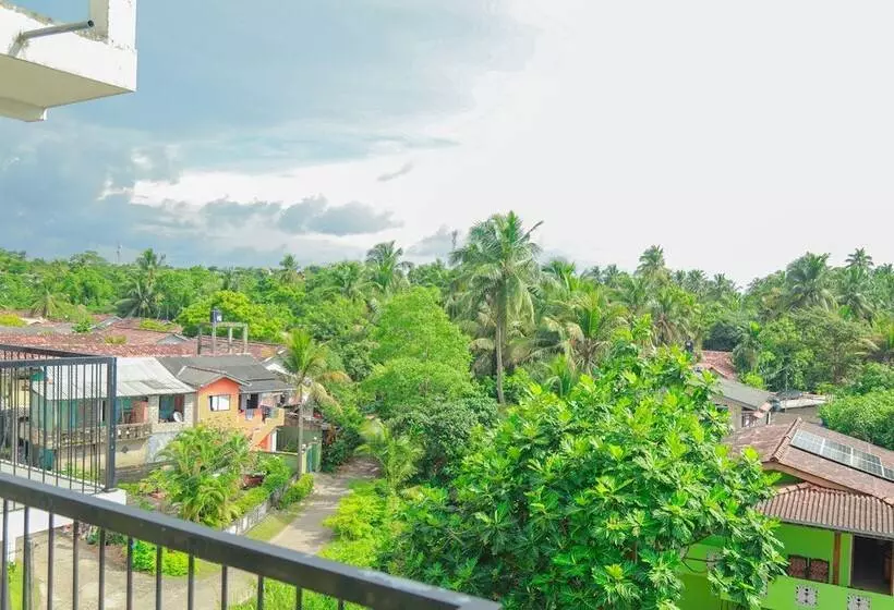Travellers Hotel Hikkaduwa