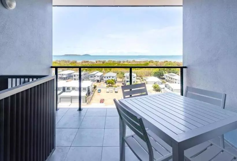 Whitsunstays   The Regal