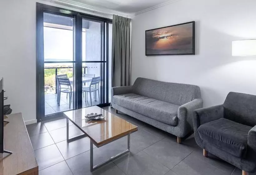 Whitsunstays   The Regal