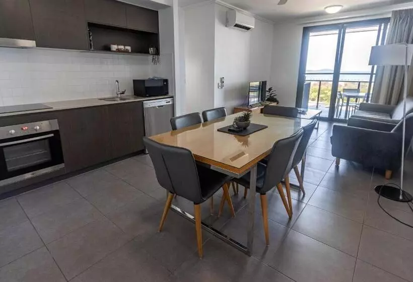 Whitsunstays   The Regal