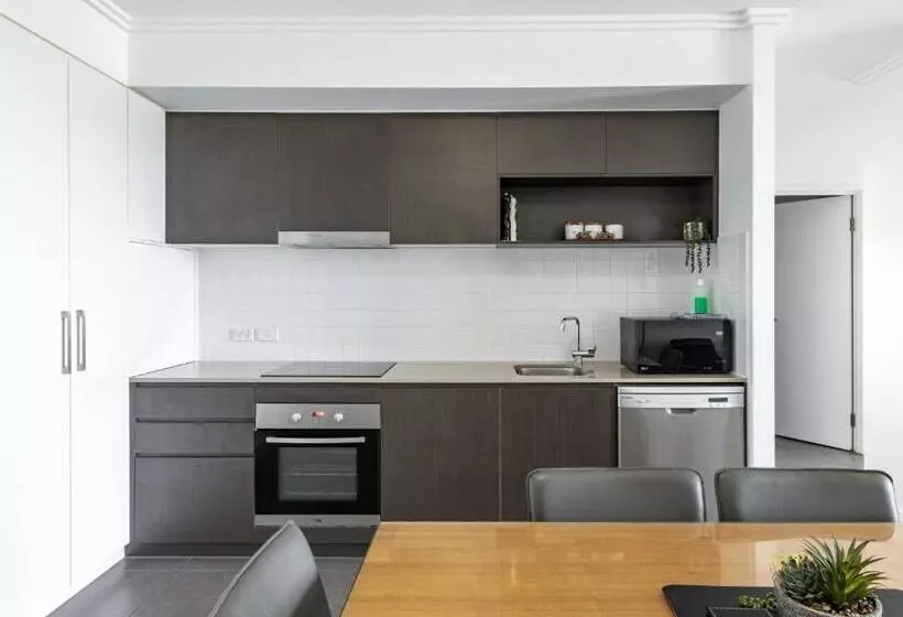 Whitsunstays   The Regal