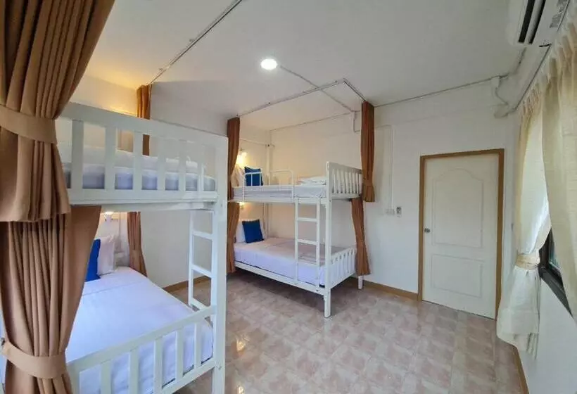 ユースホステル Costa Bed Cha Am