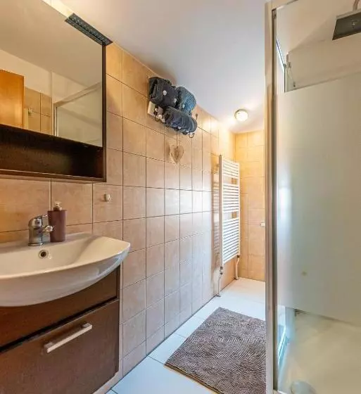 Apartmán Lobeč   Pokoj číslo 1