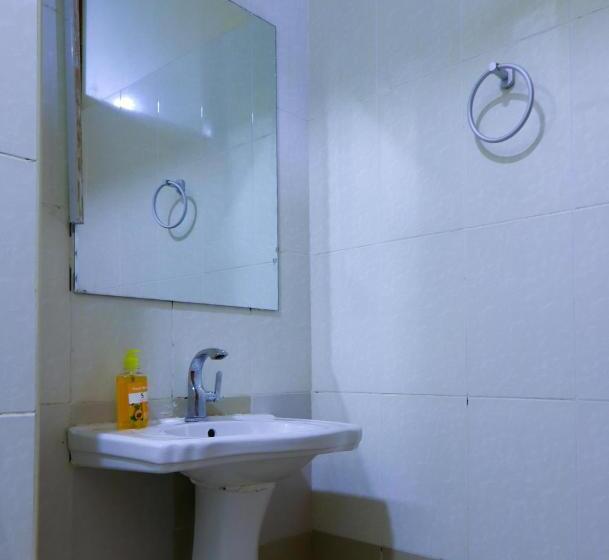 تختخواب و صبحانه Pazuri