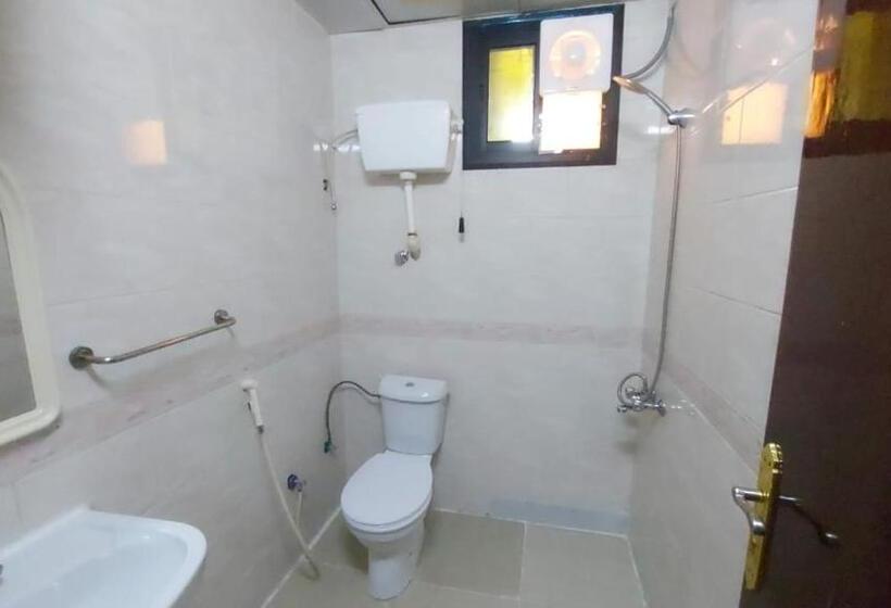 Отель Al Jawad Al Adham