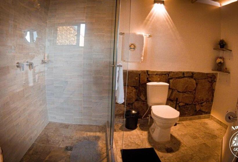 هتل کپسول Greeenlandomesa Amatista