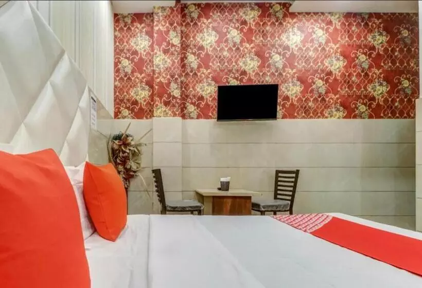Hotelli Grand