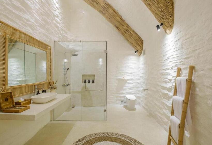 Отель Jungleight Bali