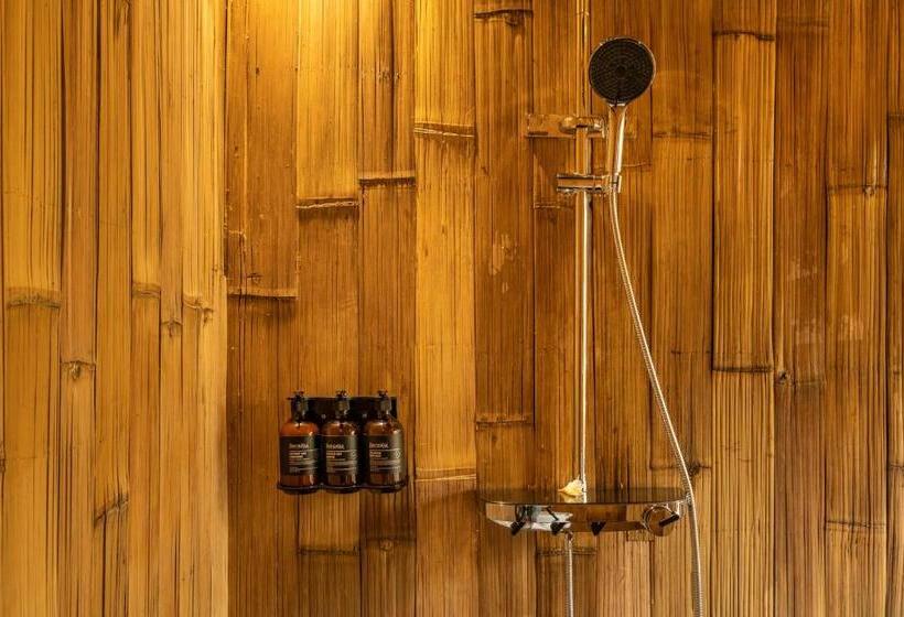 Отель Jungleight Bali