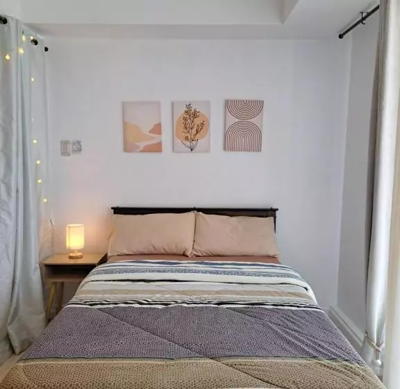 ホテル La Casa Ysabela   Azure Urban Resort Metro Manila Staycation