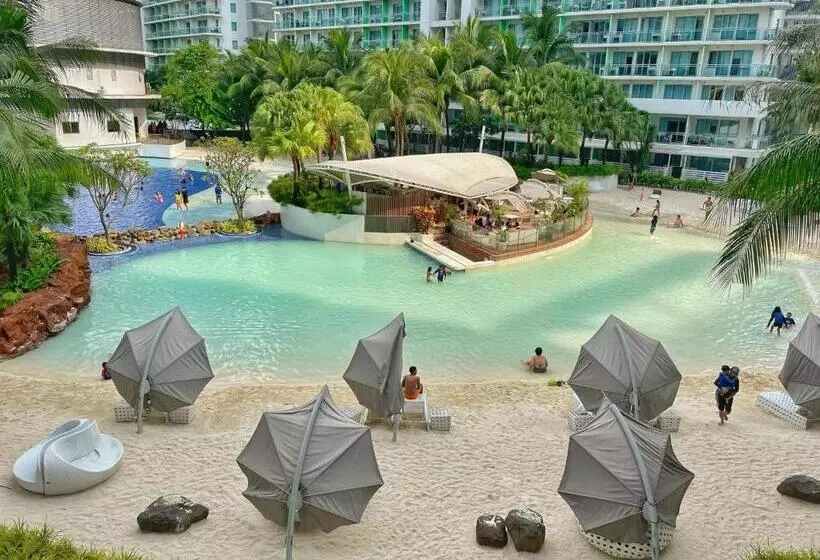 ホテル La Casa Ysabela   Azure Urban Resort Metro Manila Staycation