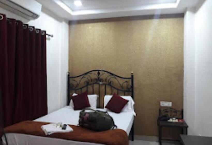 فندق Preetam Aurangabad