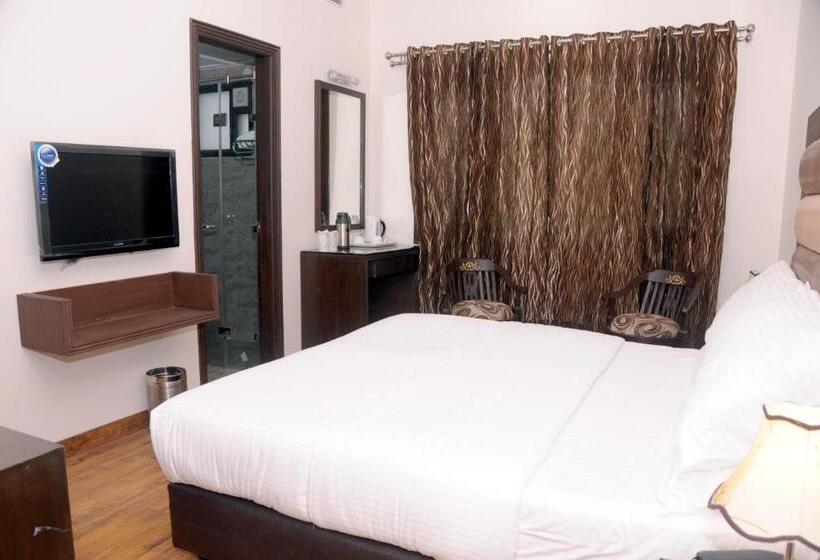 Hotel Prems Paradise