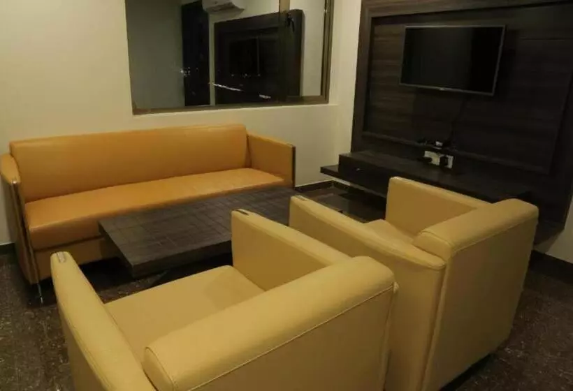 ホテル Roma Kristo, Dwarka