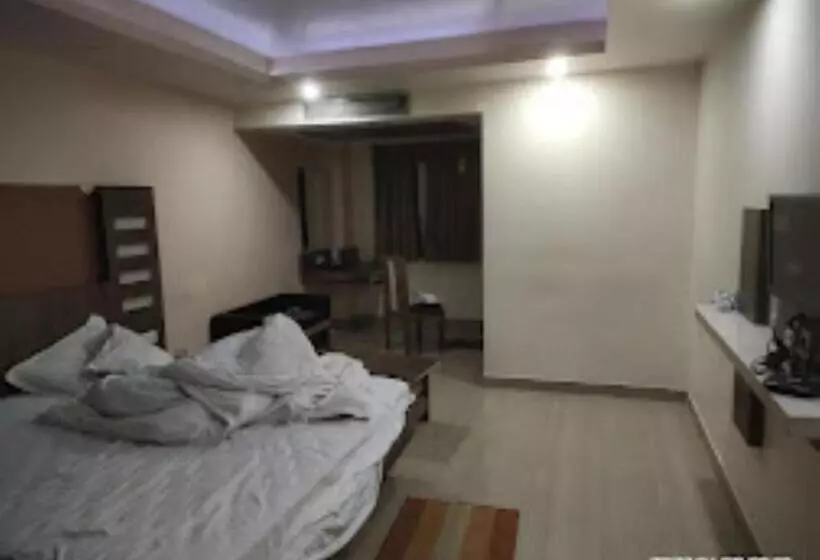 ホテル Saraswati Inn,aurangabad