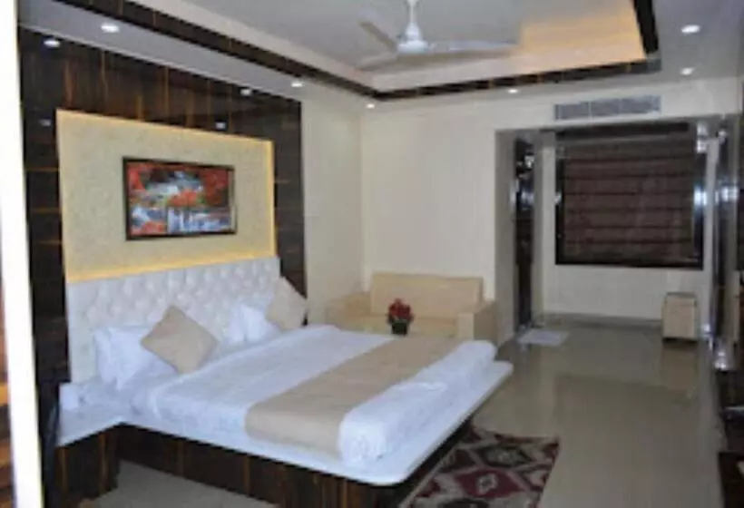 ホテル Saraswati Inn,aurangabad