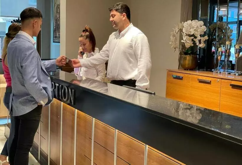 Hotelli Uğur Byc