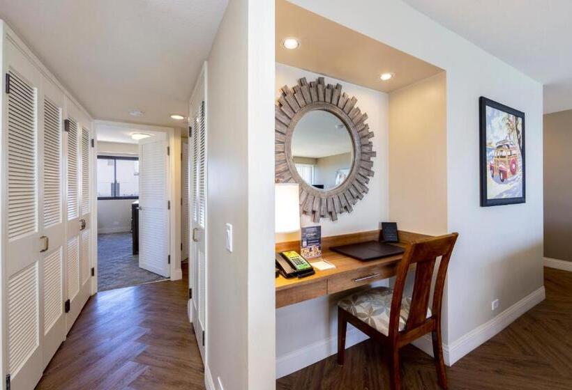 Ocean Front Spectacular Condo