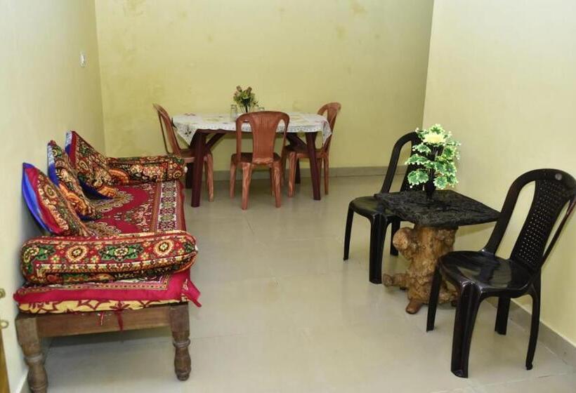 Пансион Eshwari Cottage