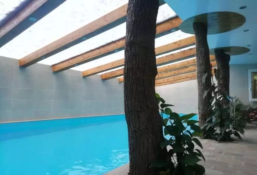 ペンション La Cabane Magique D Hedwige   Adults Only