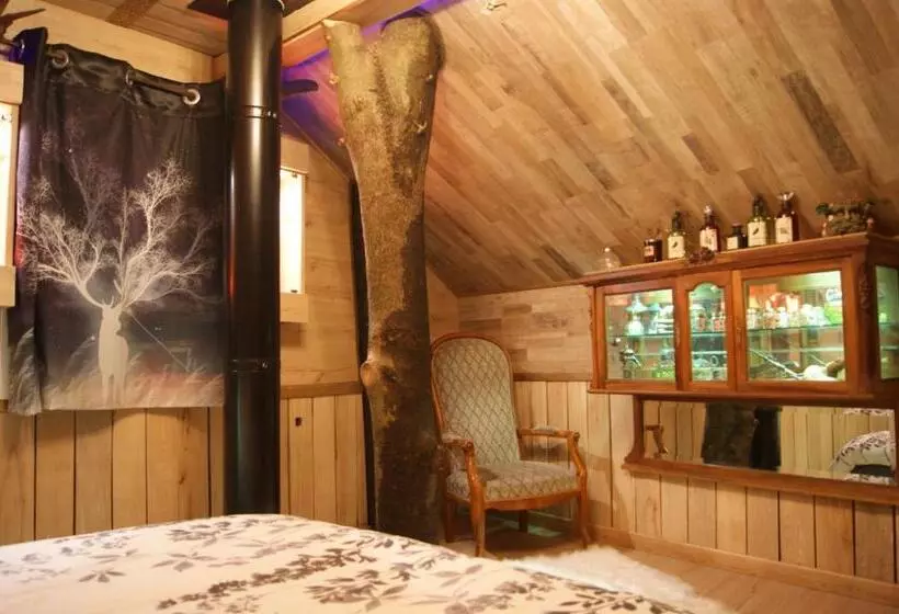 ペンション La Cabane Magique D Hedwige   Adults Only