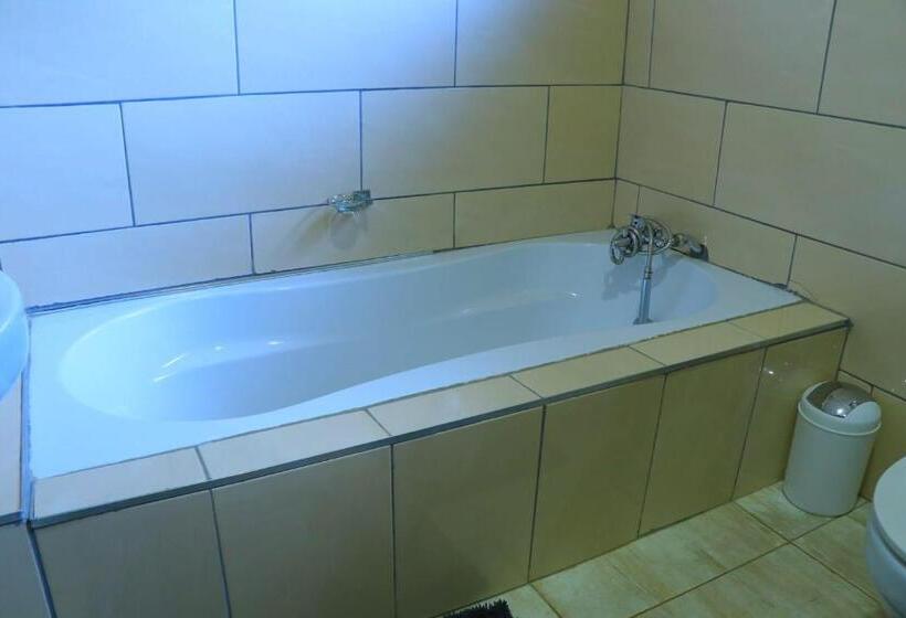 بنسيون La Maison Guesthouse