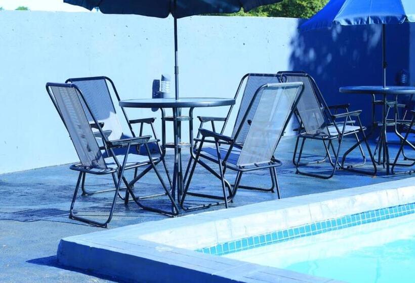 بنسيون La Maison Guesthouse