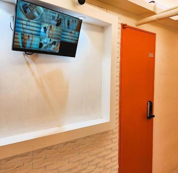 פנסיון Oreum Stay Myeongdong   Female Only