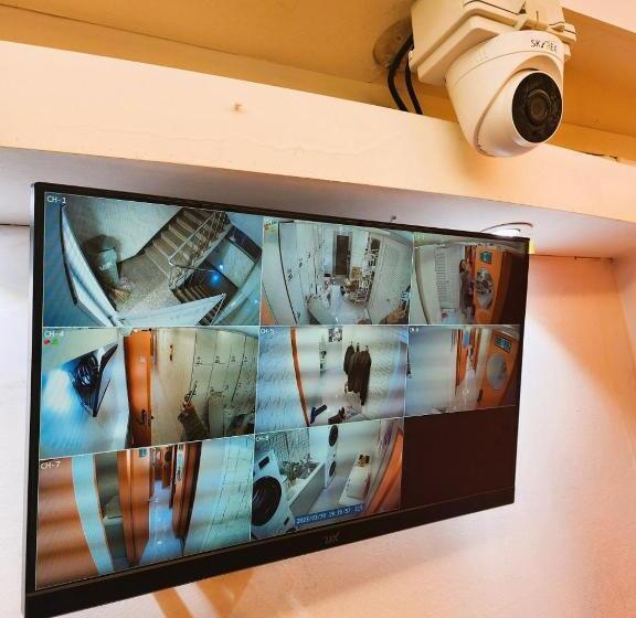 פנסיון Oreum Stay Myeongdong   Female Only