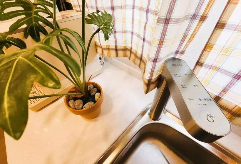 ペンション Oreum Stay Myeongdong   Female Only