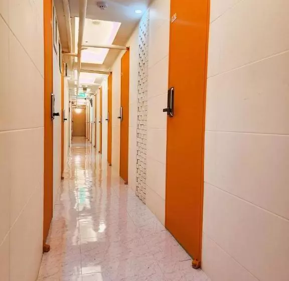 ペンション Oreum Stay Myeongdong   Female Only
