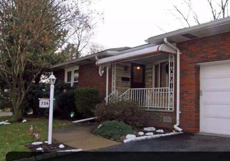 펜션 Room In House Lovely Room, Medical Clinical, Shops Restaurant G