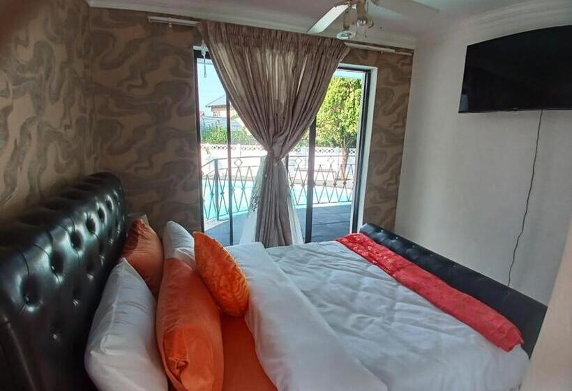 פנסיון Sbukosezwe Guest House