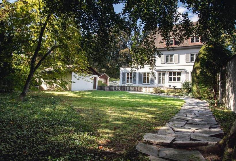 펜션 Two Bedrooms In Villa In The Heart Of Basel