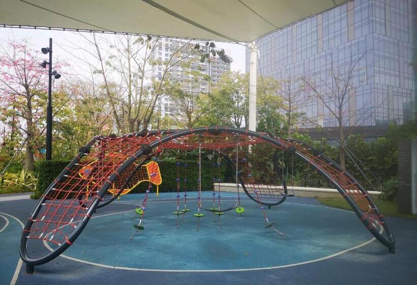 Royal Executive Apartment, Shenzhen World Exhibition & Convention Center, Nearby Shenzhen World Nort