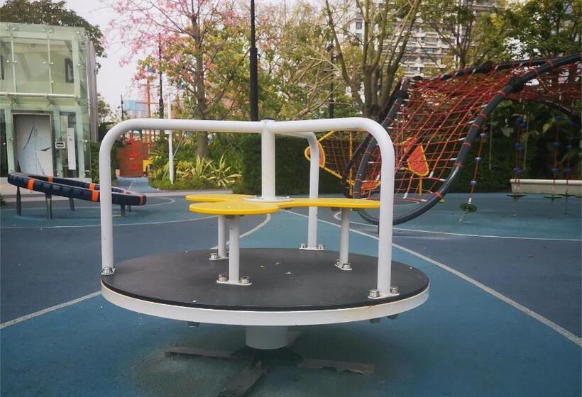 Royal Executive Apartment, Shenzhen World Exhibition & Convention Center, Nearby Shenzhen World Nort