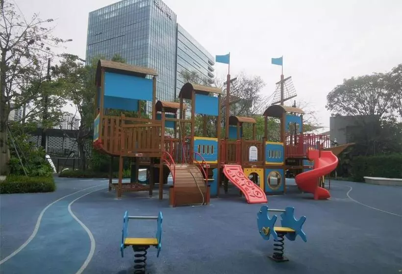 Royal Executive Apartment, Shenzhen World Exhibition & Convention Center, Nearby Shenzhen World Nort