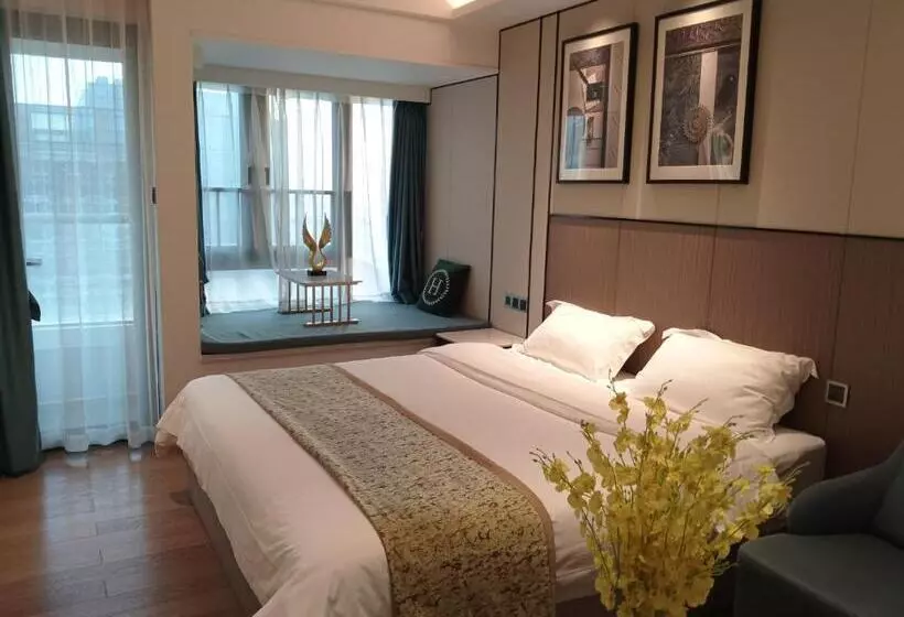 Royal Executive Apartment, Shenzhen World Exhibition & Convention Center, Nearby Shenzhen World Nort