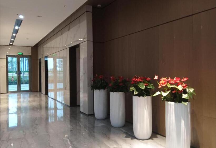 Royal Executive Apartment, Shenzhen World Exhibition & Convention Center, Nearby Shenzhen World Nort