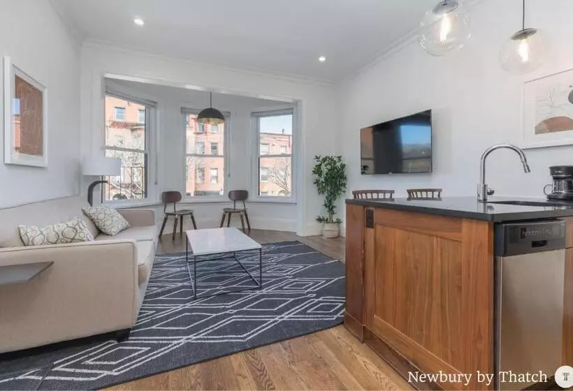 304 Newbury Street By Thatch