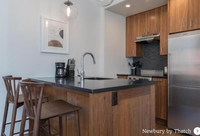 304 Newbury Street By Thatch