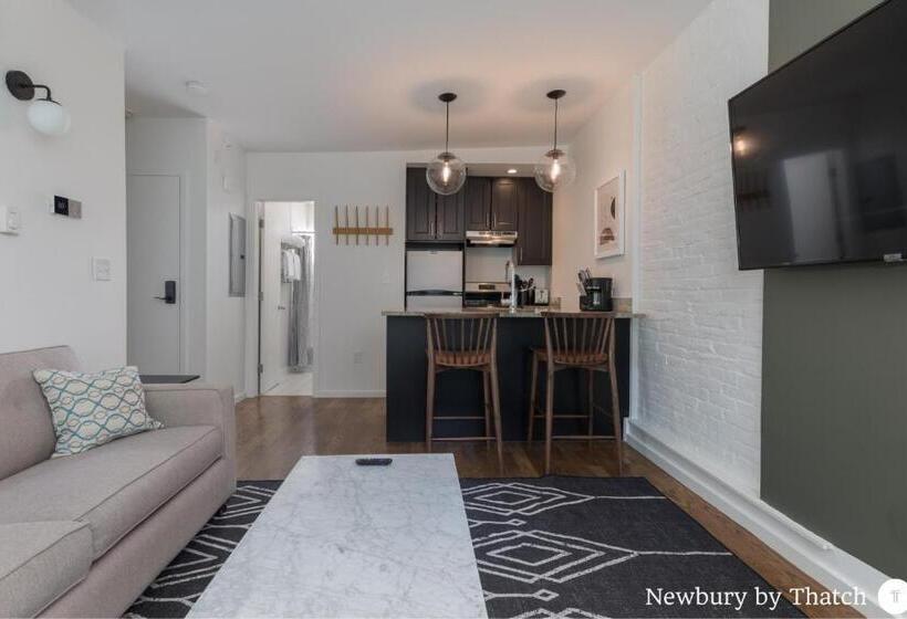 304 Newbury Street By Thatch