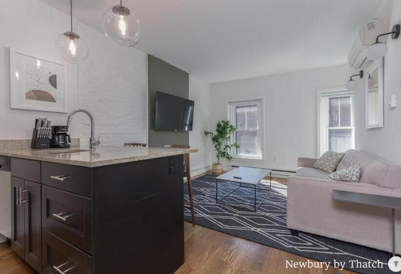 304 Newbury Street By Thatch