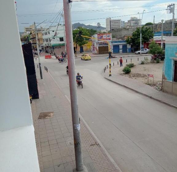 هاستل La Quinta Inn