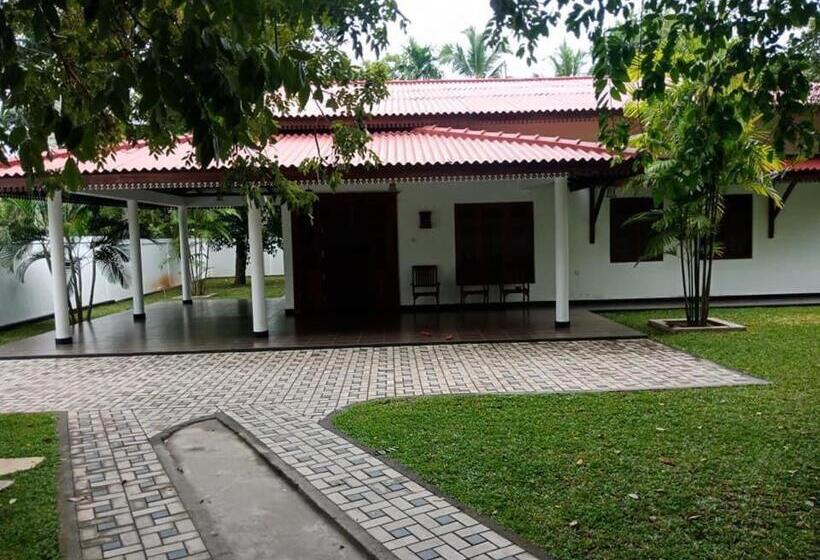 Bed and Breakfast Sunway Lagoon  Hungama