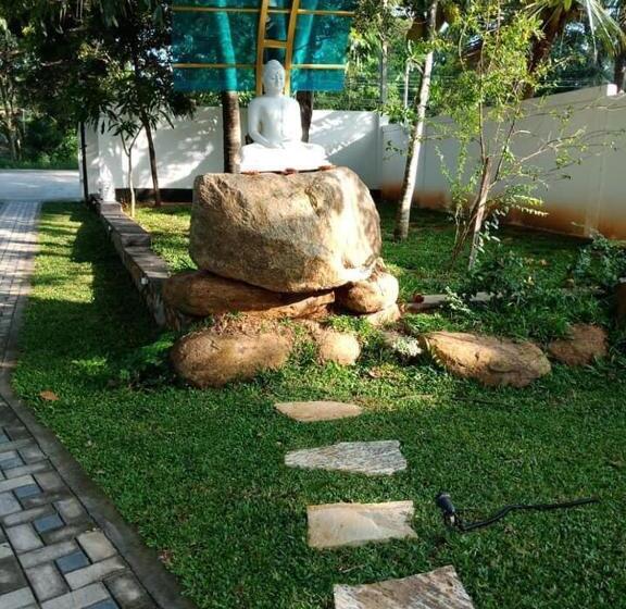 Bed and Breakfast Sunway Lagoon  Hungama