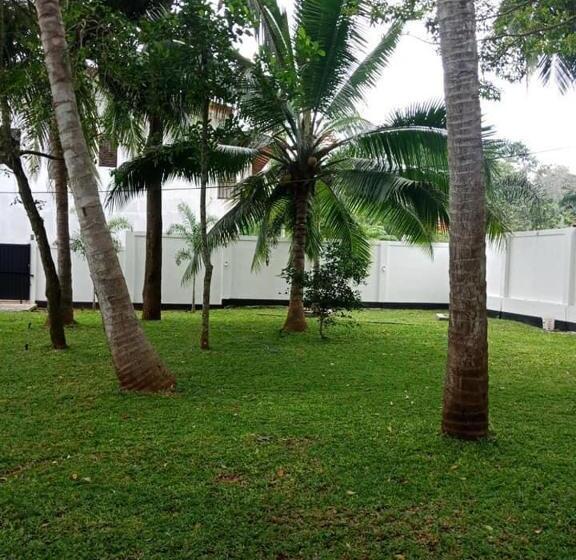 Bed and Breakfast Sunway Lagoon  Hungama