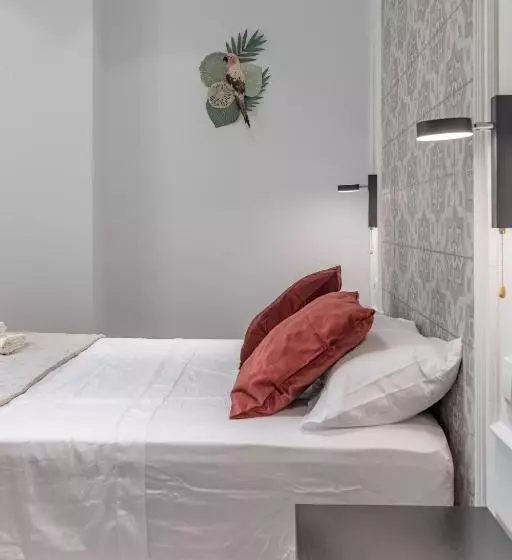 Chic & Comfortable Apartment, Private Terrace