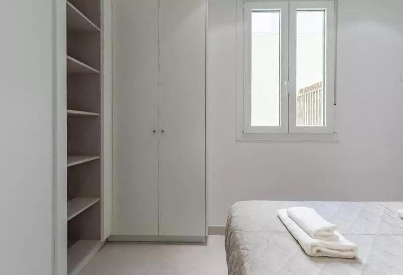 Chic & Comfortable Apartment, Private Terrace
