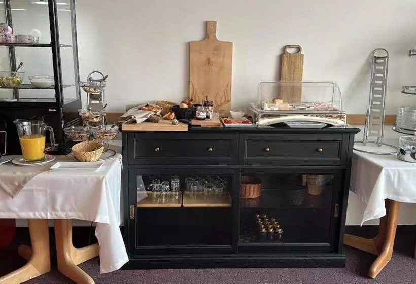 „gg“ Games Garni Hotel Säntis